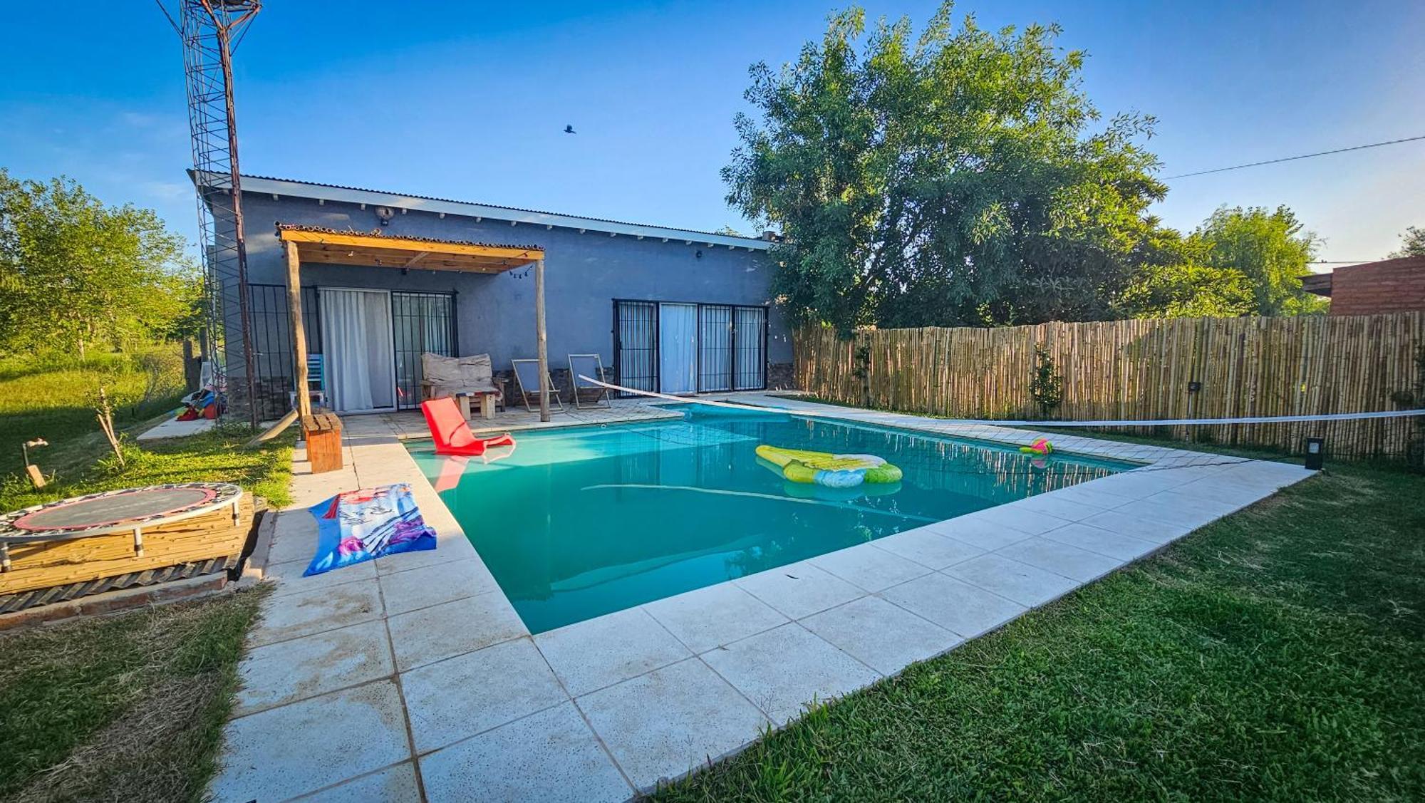 Hermosa Casa Con Piscina