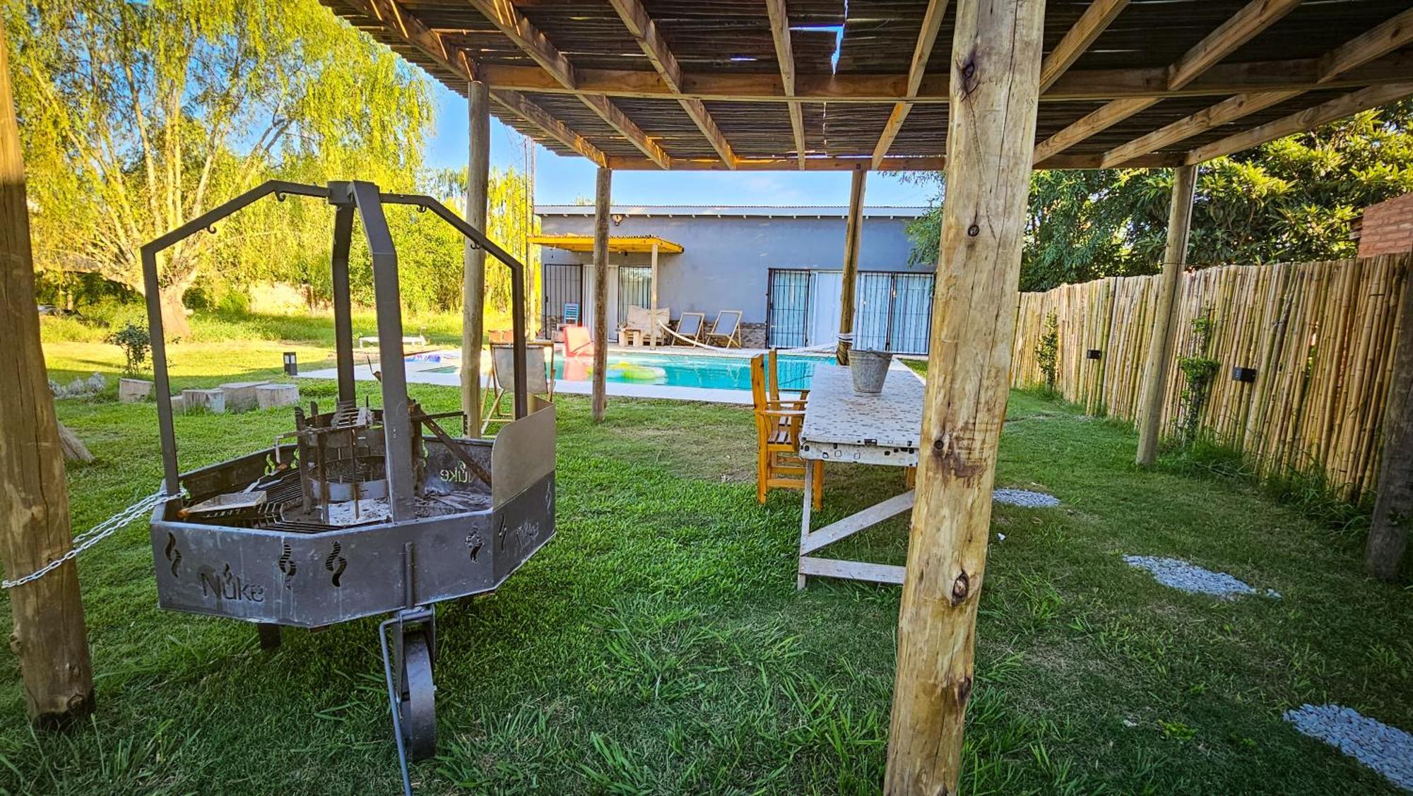Hermosa Casa Con Piscina * Carlos Keen
