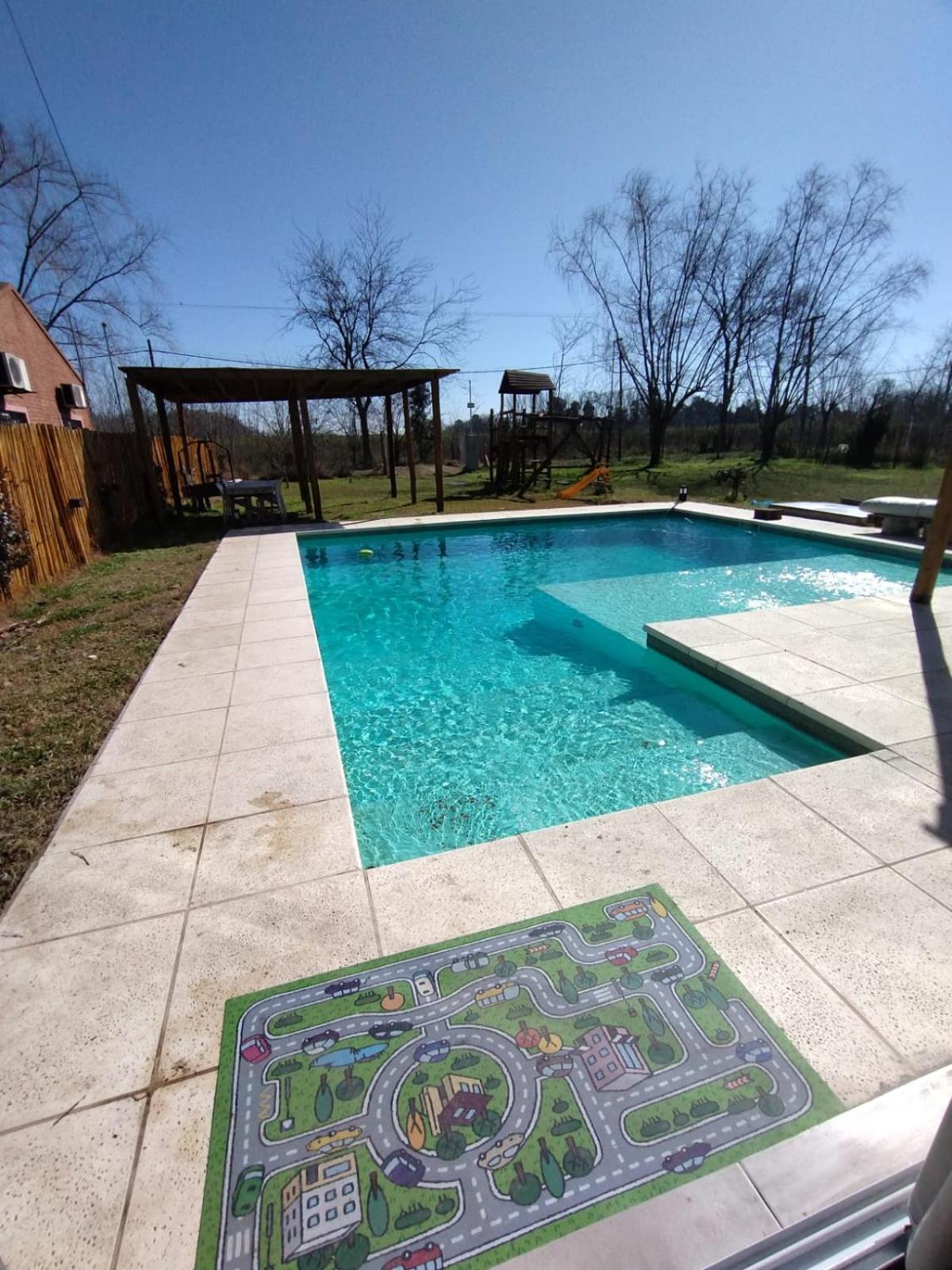 Hermosa Casa Con Piscina